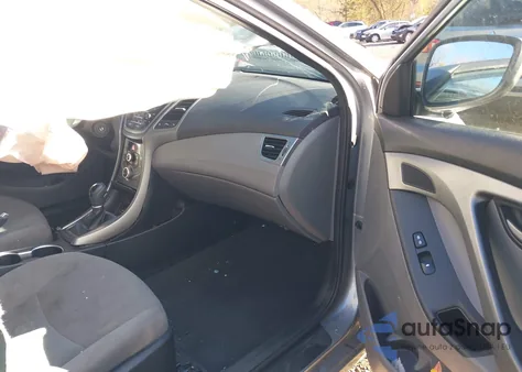 2015 Hyundai Elantra Se z USA, uszkodzony, nr VIN 5NPDH4AE7FH637989